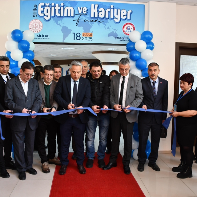Silifke'de kariyer ve eğitim fuarı düzenlendi