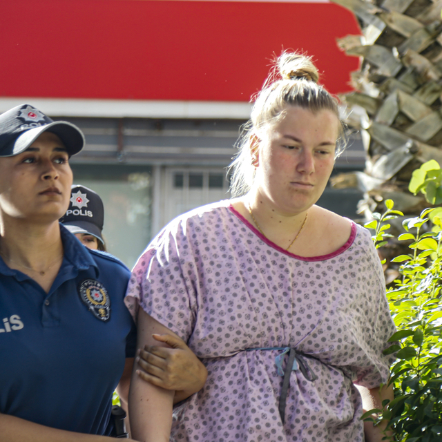 Yenidoğan bebeğini klozete bırakan anne: Kızımı almak istiyorum