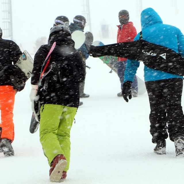 Palandöken'de kayağa 'tipi' engeli