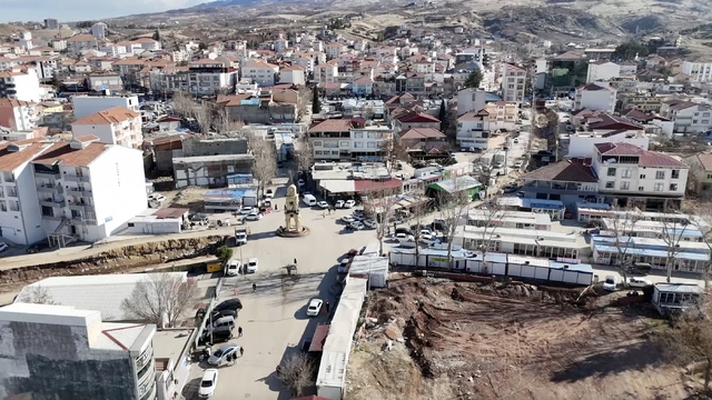 Depremden etkilenen Gölbaşı'nda rezerv alan ilan edilen bölgede çalışmalar başladı