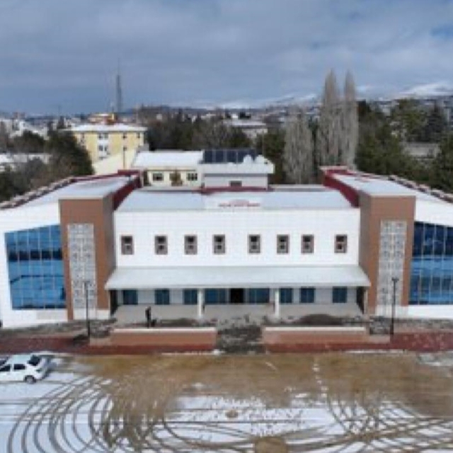 Kırşehir Valisi Demiryürek, Sağlıklı Hayat Merkezi'nde incelemede bulundu