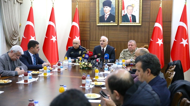 Diyarbakır Valisi Zorluoğlu, "2024 Asayiş Değerlendirme Toplantısı"nda konuştu: