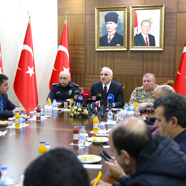 Diyarbakır Valisi Zorluoğlu, "2024 Asayiş Değerlendirme Toplantısı"nda konu...