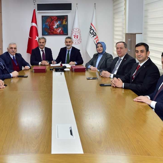 Sapanca, Erenler, Adapazarı ve Kaynarca'ya tam donanımlı spor salonu yapıla...