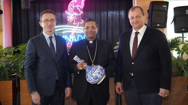 Vatikan'dan gelen heyet, İznik Su Altı Bazilikası'nı inceledi