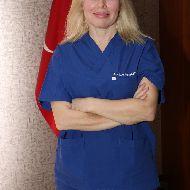 Savaş mağduru Ukraynalı çocuk, Antalya'da yapılan 15 operasyonla göz kapakl...