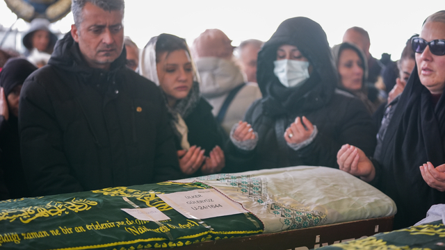 Gecekondu yangınında hayatını kaybeden Güleryüz son yolculuğuna uğurlandı