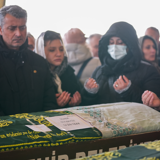 Gecekondu yangınında hayatını kaybeden Güleryüz son yolculuğuna uğurlandı