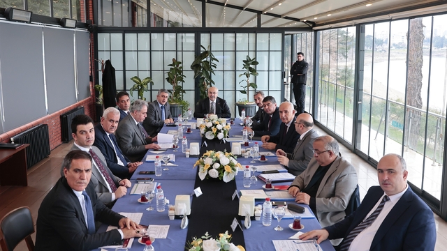 Adana'da kamu arazisini işgal eden 135 yapı yıkıldı