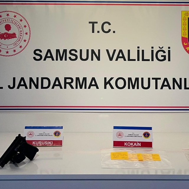 Samsun'da silah kaçakçılığı ve uyuşturucu operasyonunda 2 kişi yakalandı