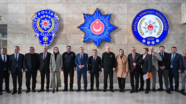 Antalya'da kamu hizmetlerinin etkin yürütülmesi için denetimler artırılacak