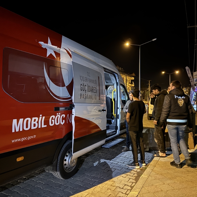 Fethiye'de pansiyonlarda yapılan denetimde 19 düzensiz göçmen yakalandı
