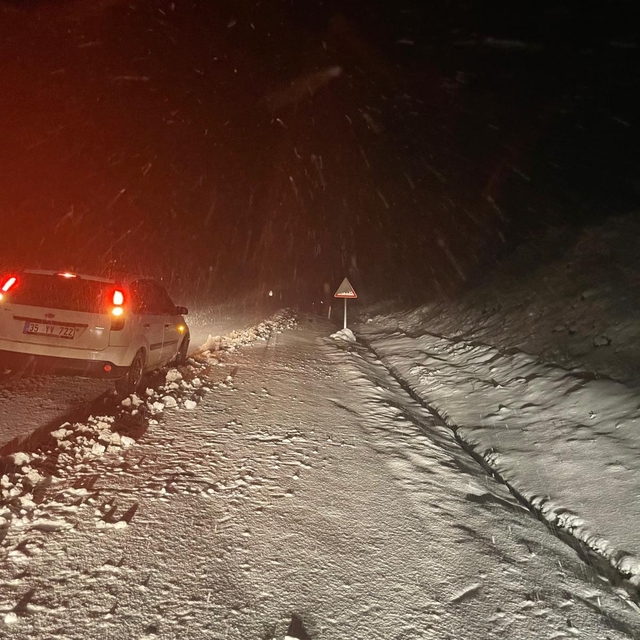 Çanakkale'nin yüksek kesimlerinde kar yağışı (2)