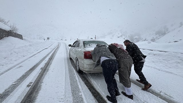 Adıyaman'da kar nedeniyle 122 köy ve mezra yolu ulaşıma kapandı