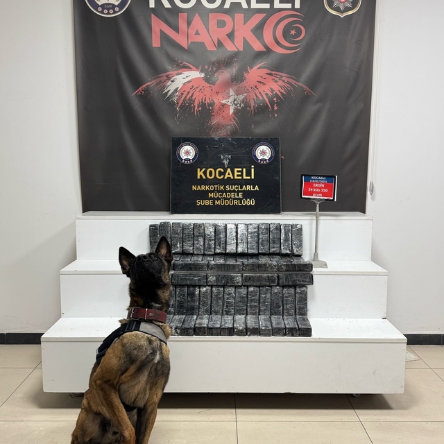 İran plakalı cipten 34 kilo eroin çıktı