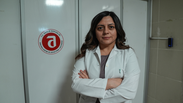 Epilepsi nöbeti geçiren hastaya "soğan ve kolonya koklatmayın" uyarısı