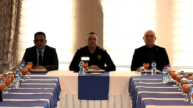 Bilecik İl Emniyet Müdürü Hakan Yılmaz, muhtarla buluştu