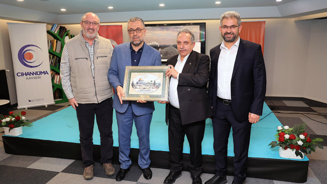 Talas'ta "Suriye Nereye Gidiyor" konferansı düzenlendi