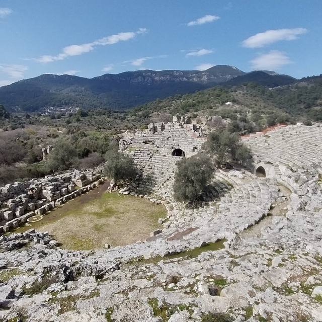 Kaunos Antik Kenti kış mevsiminde de ziyaretçilerine etkileyici manzaralar...