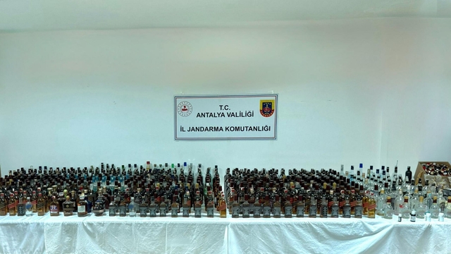 Antalya'da sahte içki operasyonunda yakalanan zanlı tutuklandı