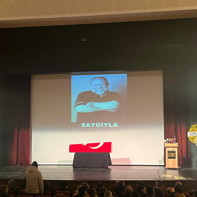 Oyuncu Emin Gümüşkaya, Bursa'da toprağa verildi