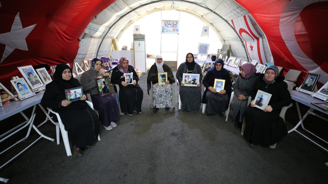 Diyarbakır annelerinin evlat nöbeti kararlılıkla devam ediyor