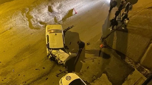 Otomobille cipin çarpıştığı kaza kamerada