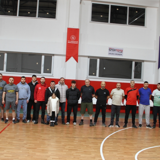 Yağlıdere'de Saruhan Bolat Voleybol Turnuvası düzenlendi