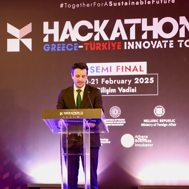 "Türkiye-Yunanistan Hackathonu"nun yarı final süreci Bilişim Vadisi'nde baş...