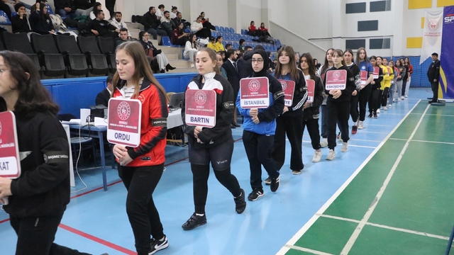 Halter şampiyonasında buruk seremoni