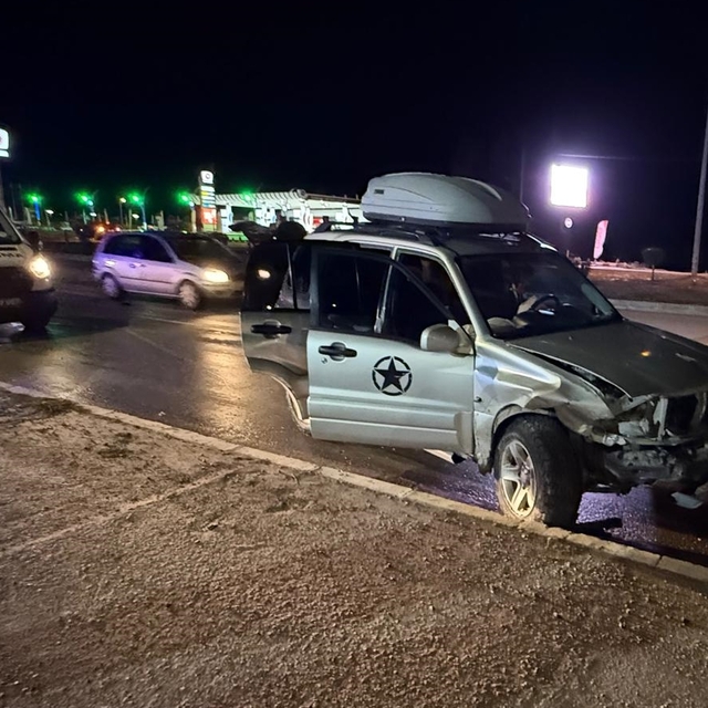 Tokat'ta cip ile otomobil çarpıştı, 5 kişi yaralandı