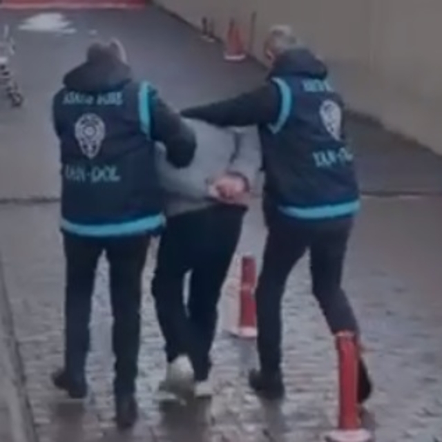 Kendisini kamu görevlisi olarak tanıtıp, 440 bin TL'lik dolandırıcılık yapa...