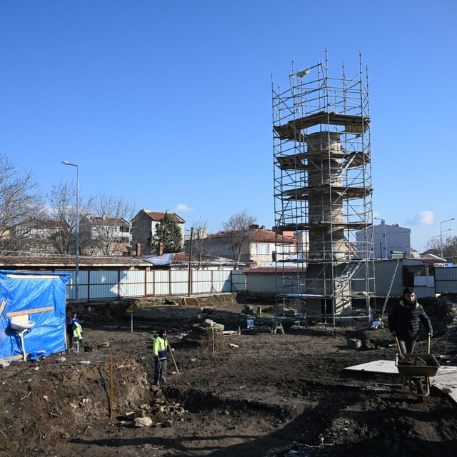 Edirne'de bugüne sadece minaresinin yarısı ulaşan tarihi camide restorasyon...