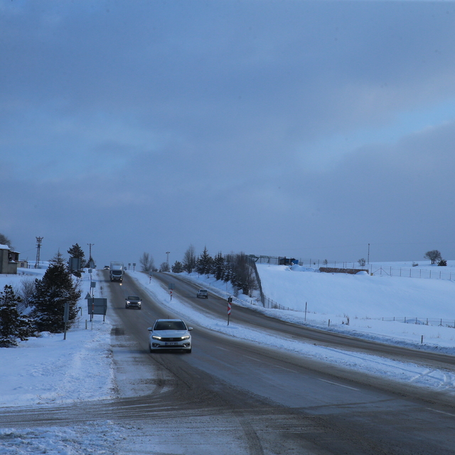 Tokat-Sivas kara yolunda kar etkili oluyor