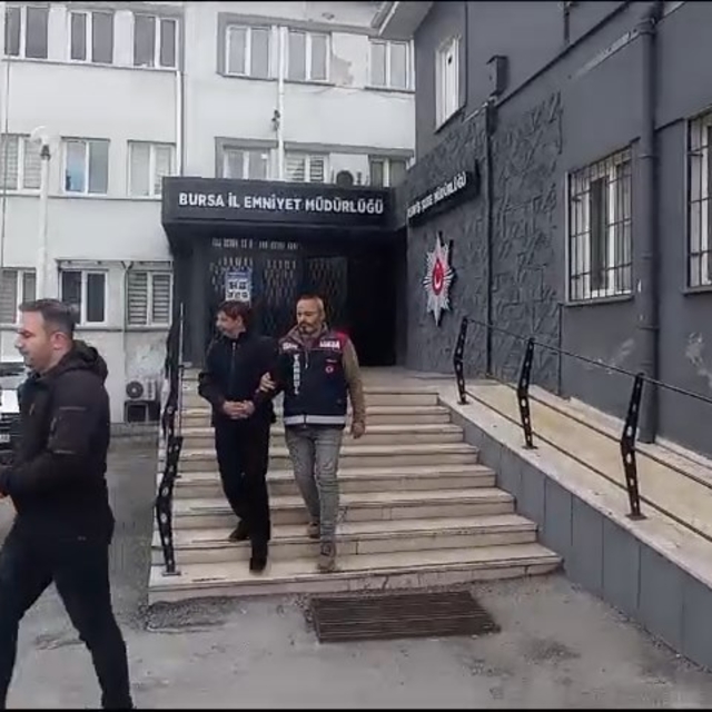 'Vali yardımcısı' olduğunu söyleyip, iş insanlarını yardım toplama bahanesi...