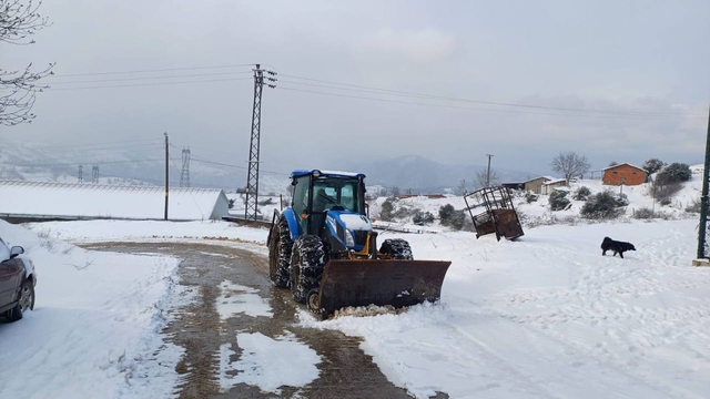 Yenice'de kar yağışı sürüyor
