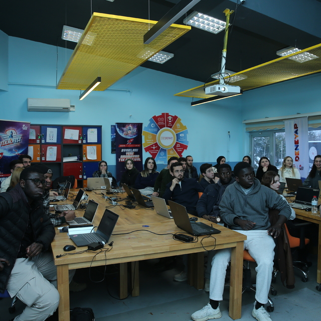 Tokat'ta 30 öğrenciye deneyap kartıyla ilgili eğitim verildi