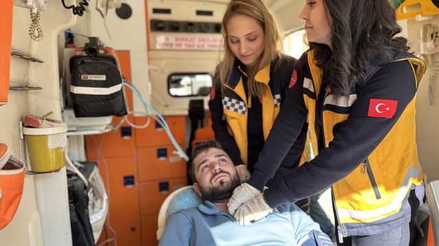 Siirt'te sağlıkçılar hayat kurtaran "fermuar sistemi"ni çektikleri kısa filmle anlattı