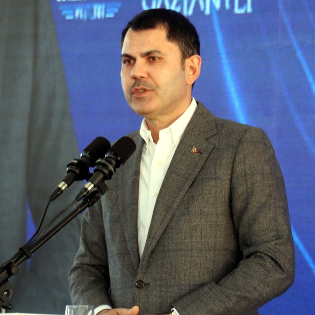 Bakan Kurum: Deprem bölgesinden asla ayrılmayacağız