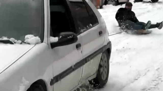 Kastamonu'da oto sanayi çalışanlarının kar keyfi