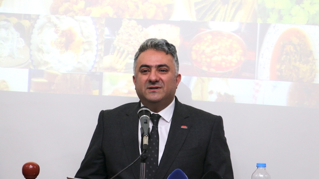 Erzurum'da coğrafi işaret alan 4 ürünün tescil belgeleri törenle teslim edildi