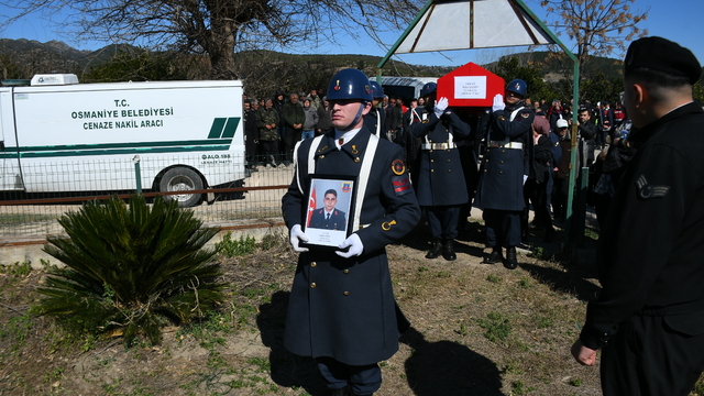 Osmaniye'de trafik kazasında ölen uzman çavuşun cenazesi toprağa verildi