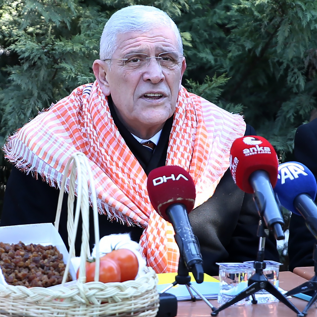 Manisa'da çiftçilerle buluşan İYİ Parti Genel Başkanı Dervişoğlu'ndan seçim...