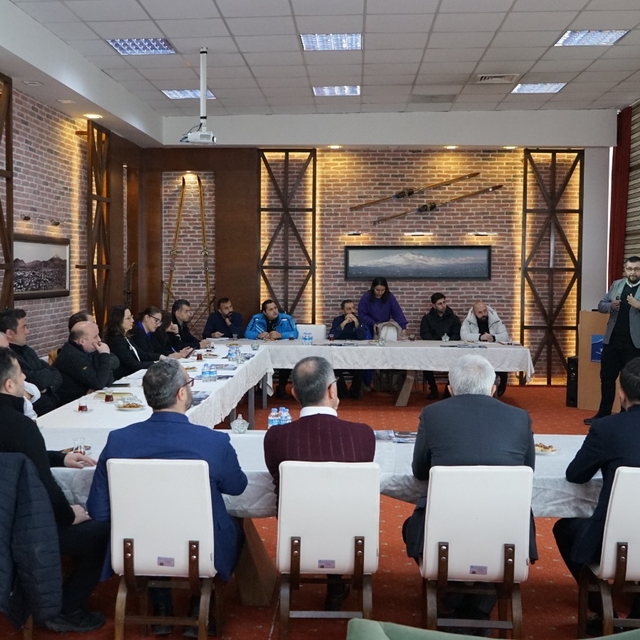 Kayseri Kent Konseyi, Erciyes'te gastronomi toplantısı düzenledi