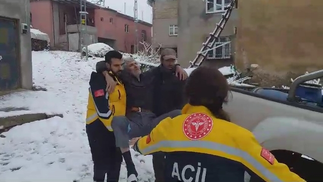 Siirt'te eğitime kar engeli; 99 köy yolu kapandı (2)