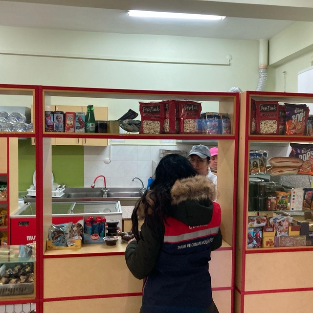 Trakya'da okul kantinleri ile çevredeki restoranlar ve marketler denetlendi