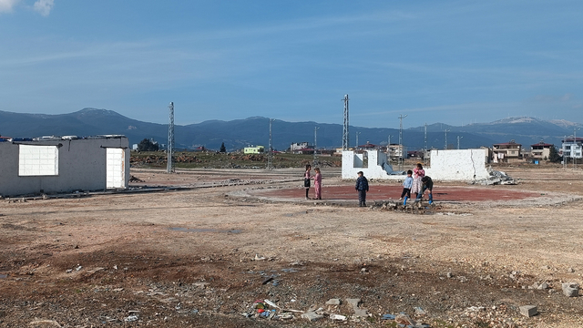 Gaziantep'te hak sahiplerinin kalıcı konutlara yerleşmesinin ardından 8 konteyner kent kapatıldı