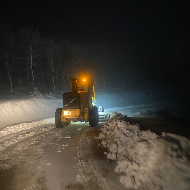 Bursa'da kar nedeniyle kapanan 143 mahalle yolu yeniden ulaşıma açıldı