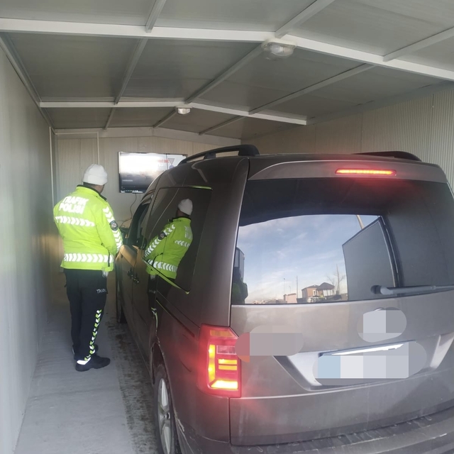 Niğde'de sürücü ve yolculara trafik kuralları anlatıldı