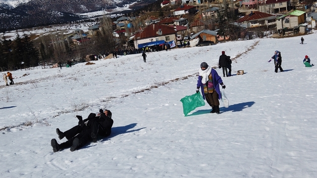 Saimbeyli'de "1. Kayak Şöleni" yapıldı